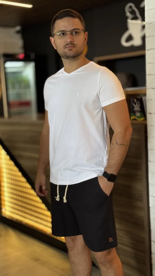CAMISETA GOLA V ALGODAO EGIPCIO JPK