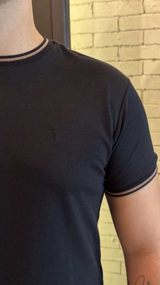 CAMISETA SUEDINE DECOTE - foto 2