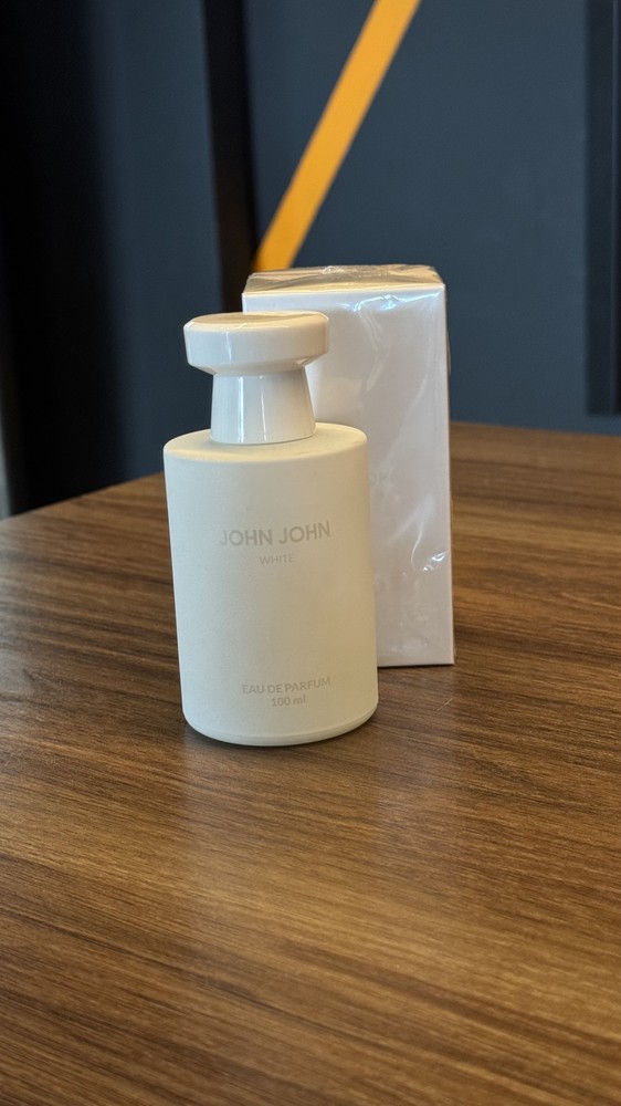 PERFUME JOHN JOHN WHITE